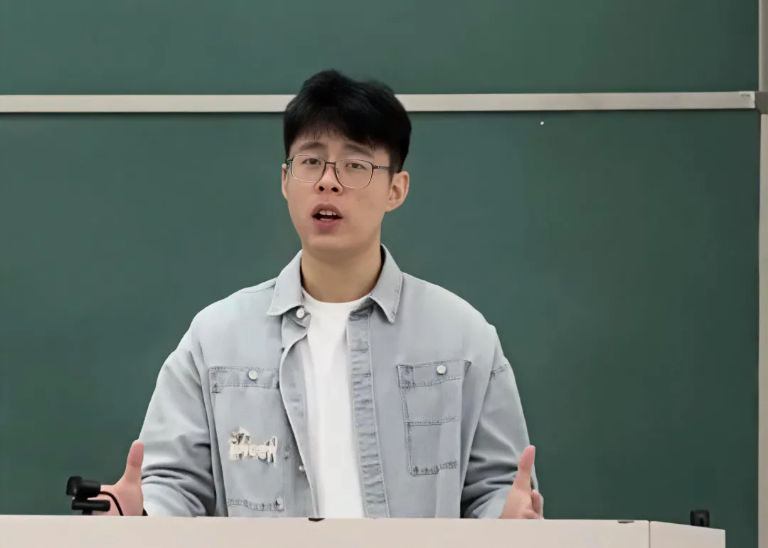 7年前中考421分,7年后香港理工硕士:这个育新少年,凭什么逆天改命?-第2张图片-四季读书网