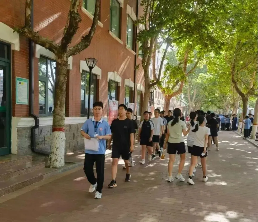 厚德学子助力中考体考,彰显青年担当 第5张