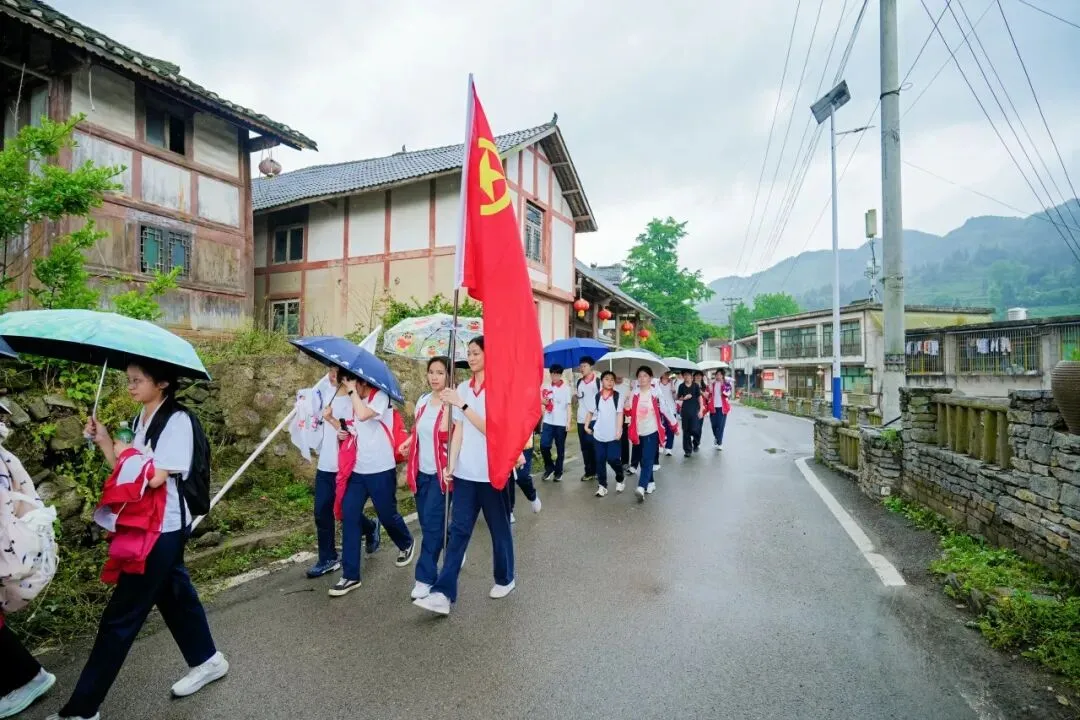 重走长征路·逐梦中考行|民附贵阳少年以脚步砺初心,以壮志赴征程 第11张