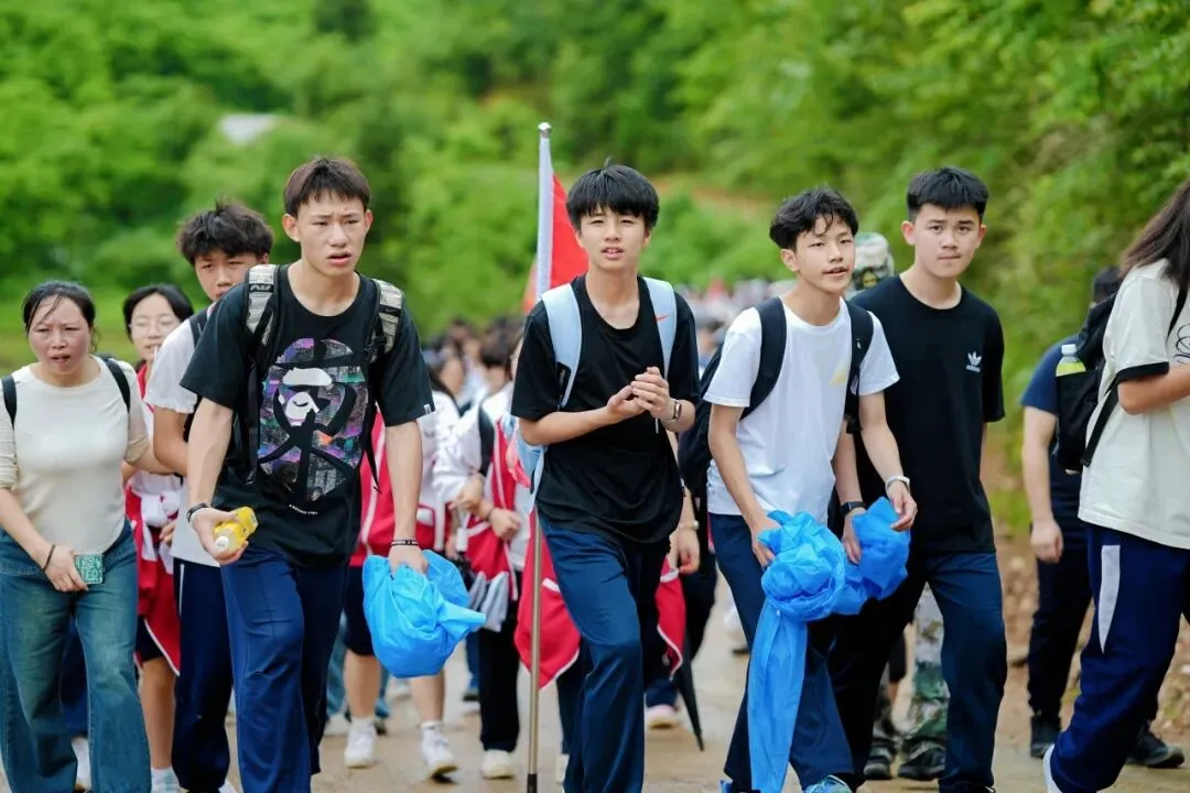 重走长征路·逐梦中考行|民附贵阳少年以脚步砺初心,以壮志赴征程 第16张