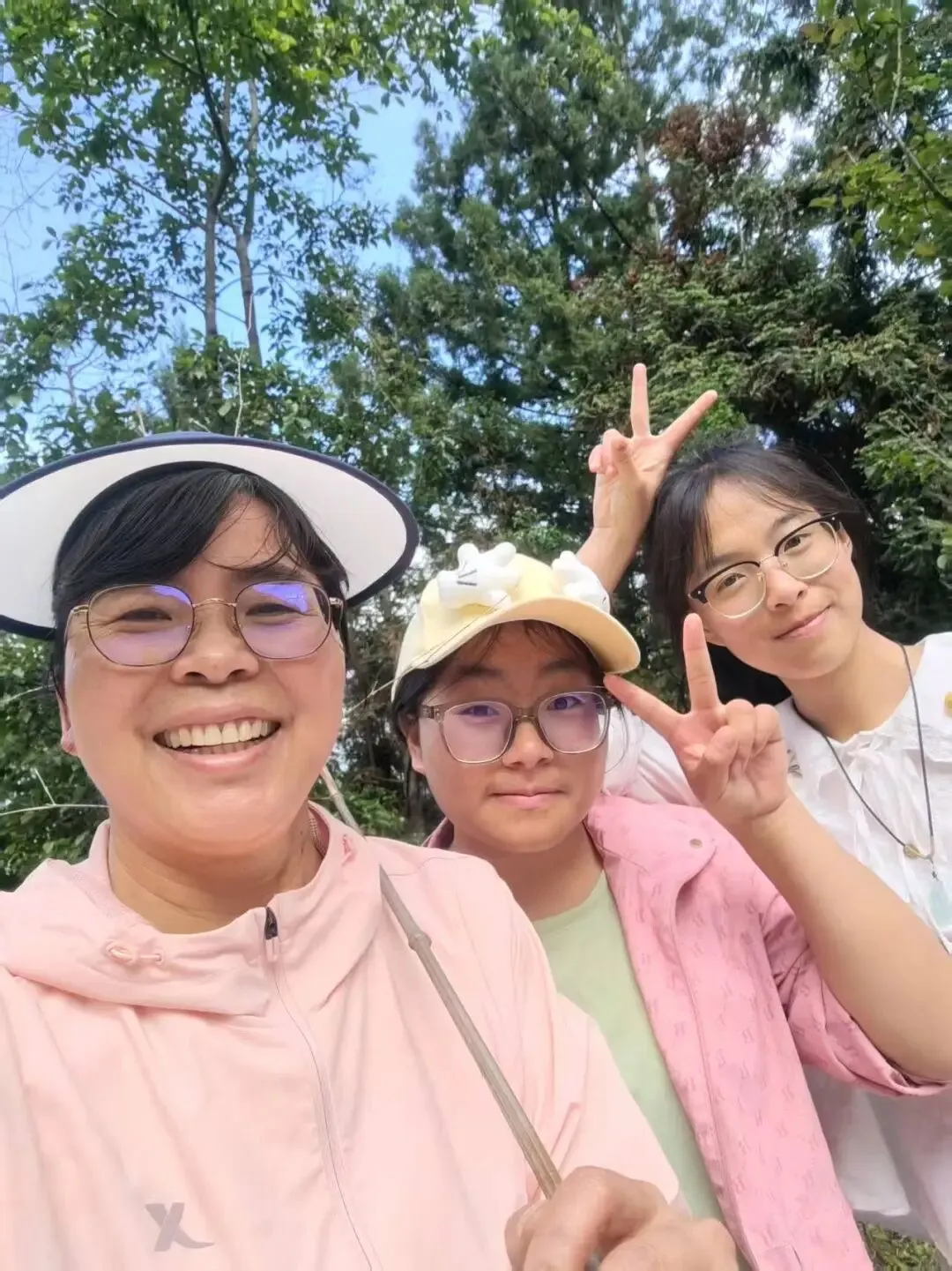 踏歌而行赴山野 砺志拼搏战中考——腾冲市中和中学九年级登顶打鹰山开展励志拓展活动 第21张