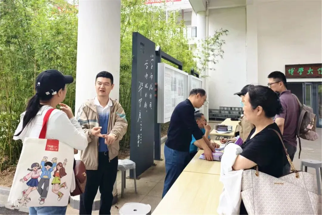 徐州市矿大实验学校参加第十六届中考招生咨询会 第18张