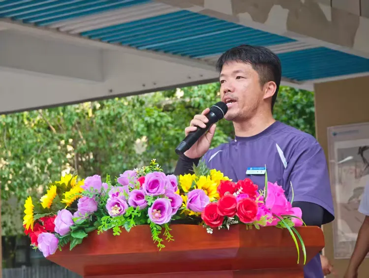 【校园动态】“助力中考,艺路生花”——海南华侨中学美丽沙分校第三届校园艺术节美侨有趣“市”——创意市集热闹开市-第3张图片-四季读书网 【校园动态】“助力中考,艺路生花”——海南华侨中学美丽沙分校第三届校园艺术节美侨有趣“市”——创意市集热闹开市-第3张图片-四季读书网