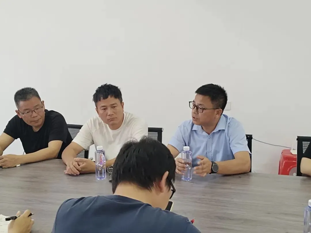 复盘五月模考 吹响冲刺号角——26届“圆梦实验”复读、艺体文化班召开学科负责人会、五月区考班级质量分析会-第2张图片-四季读书网