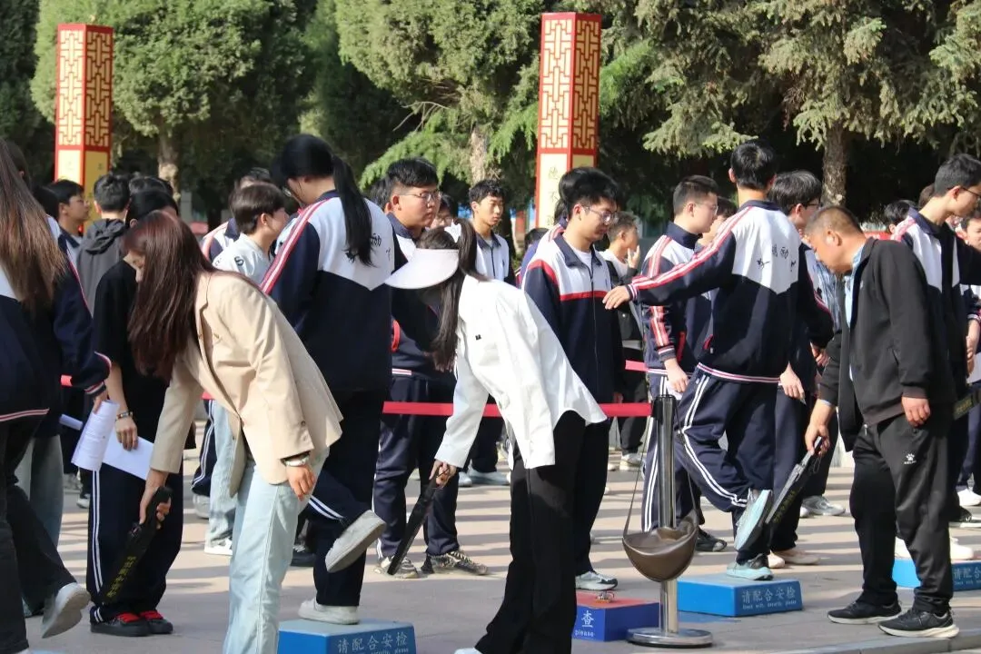 全真模拟砺精兵 蓄力高考正当时——靖远二中2026届高考全真圆满举行 第8张