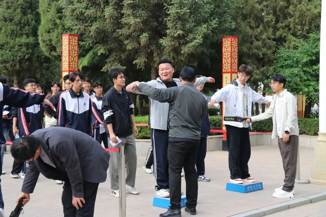 全真模拟砺精兵 蓄力高考正当时——靖远二中2026届高考全真圆满举行 第9张