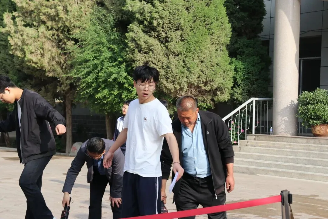 全真模拟砺精兵 蓄力高考正当时——靖远二中2026届高考全真圆满举行 第11张