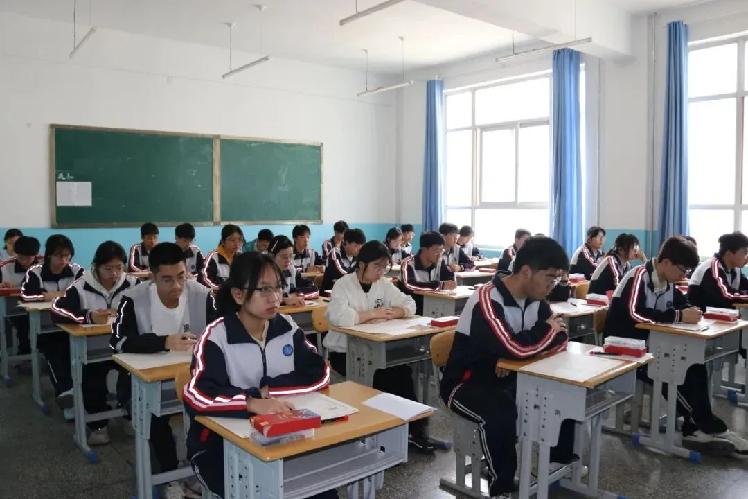 全真模拟砺精兵 蓄力高考正当时——靖远二中2026届高考全真圆满举行 第14张