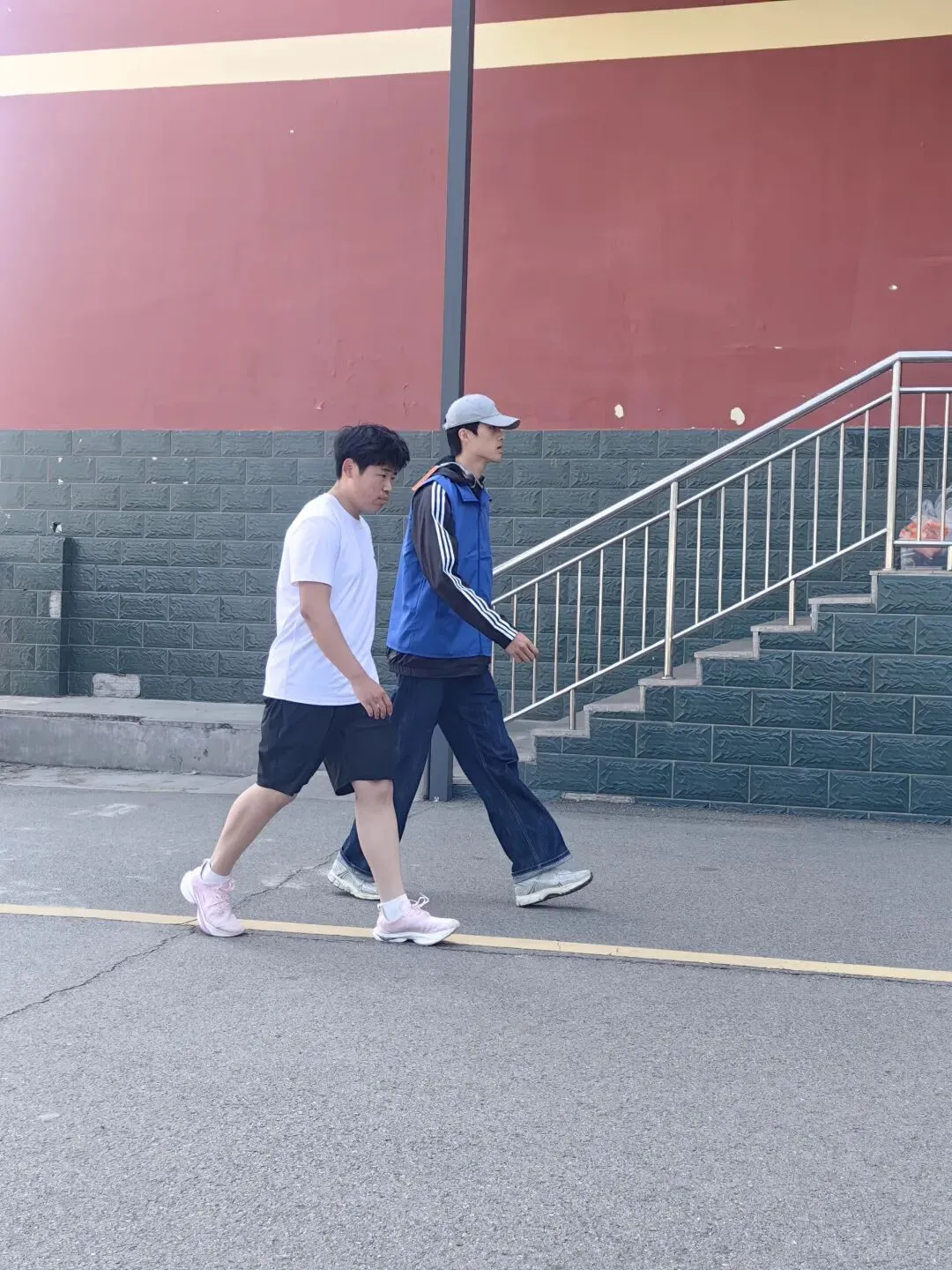 执裁中考体育 尽显临大担当 第4张