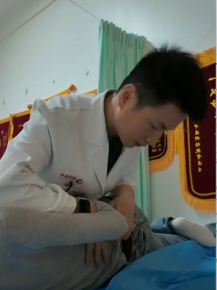 扔铅球急性扭伤,中考体育该咋办? 第2张 扔铅球急性扭伤,中考体育该咋办? 第2张