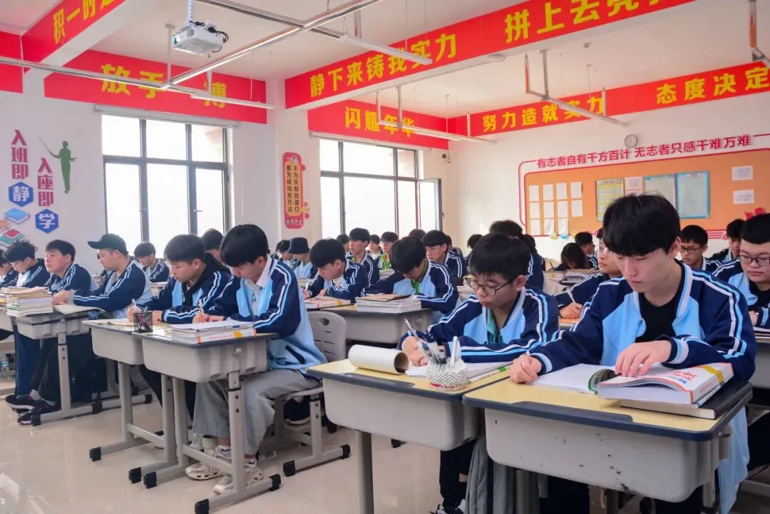 中考仅剩1个月!成绩不稳别硬冲普高,职教高考才是稳妥升学路 第8张