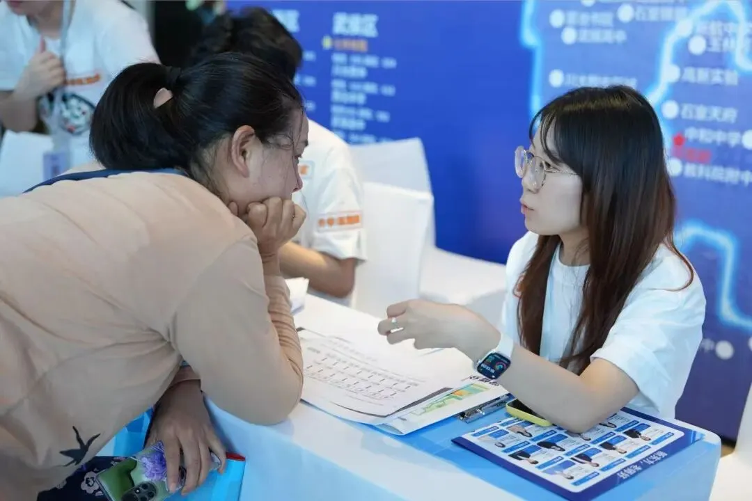 新东方中考志愿填报讲座暨新高一产品发布会盛况!500+家长齐聚会展 第8张