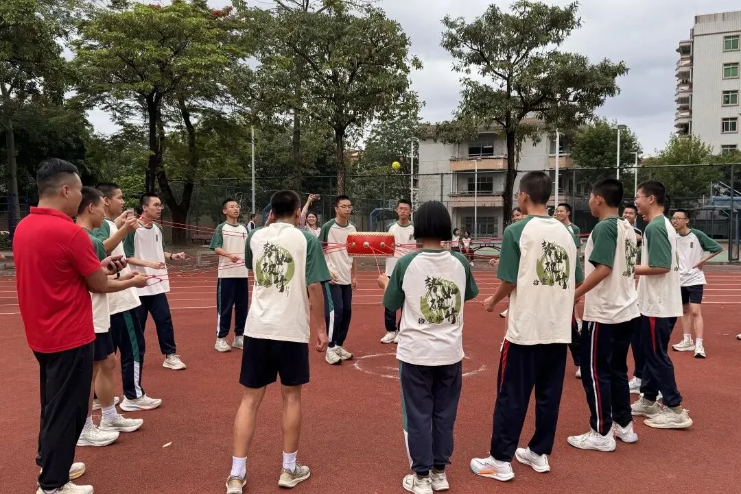 【燃动青春,蓄力中考】 南庄中学2026年初三趣味运动活力上演 第26张