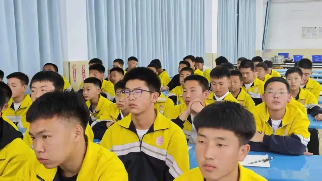 杜尔基中学2026中考答题培训会 第13张