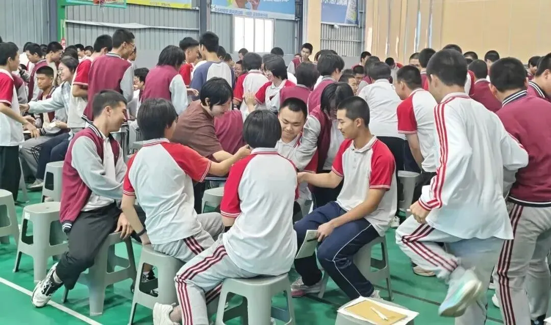 【超德新闻】中考倒计时,心理辅导进校园:一场专为初三学生定制的“心理加油” 第7张
