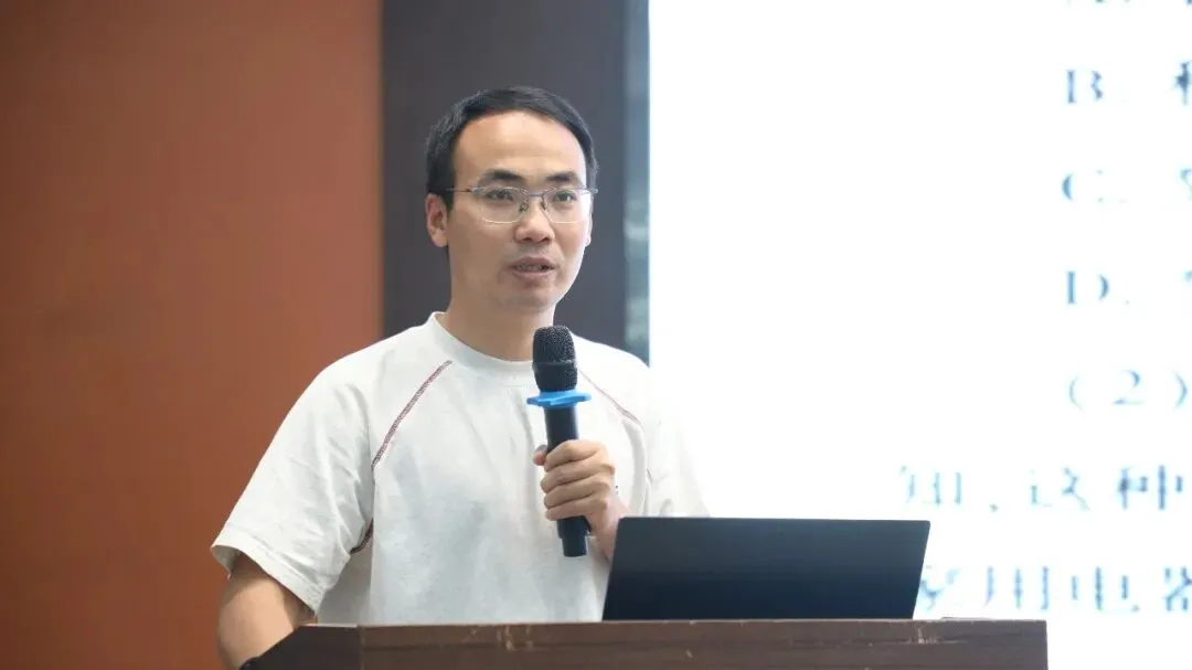 深耕研思备中考 聚力物理提质效——成都高新区初中物理中考复习策略专题研讨会 第22张 深耕研思备中考 聚力物理提质效——成都高新区初中物理中考复习策略专题研讨会 第22张