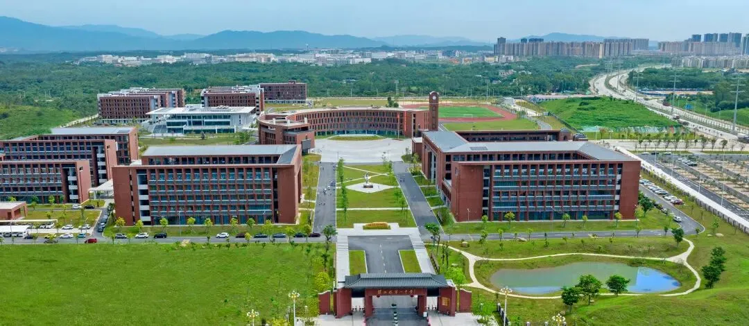 珠海中考名师天团空降!!2026年“鲲鹏营”来了,阳西一中盛邀初三学子共赴鲲鹏之约,见证冲刺的锋芒与力量!!! 第50张 珠海中考名师天团空降!!2026年“鲲鹏营”来了,阳西一中盛邀初三学子共赴鲲鹏之约,见证冲刺的锋芒与力量!!! 第50张