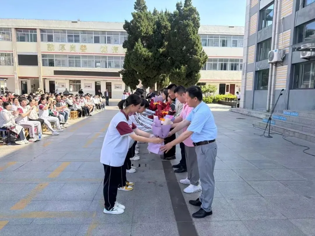 家校师同心 减压助中考 温情赴征程——墩尚中学九年级亲子团建活动圆满举行 第26张
