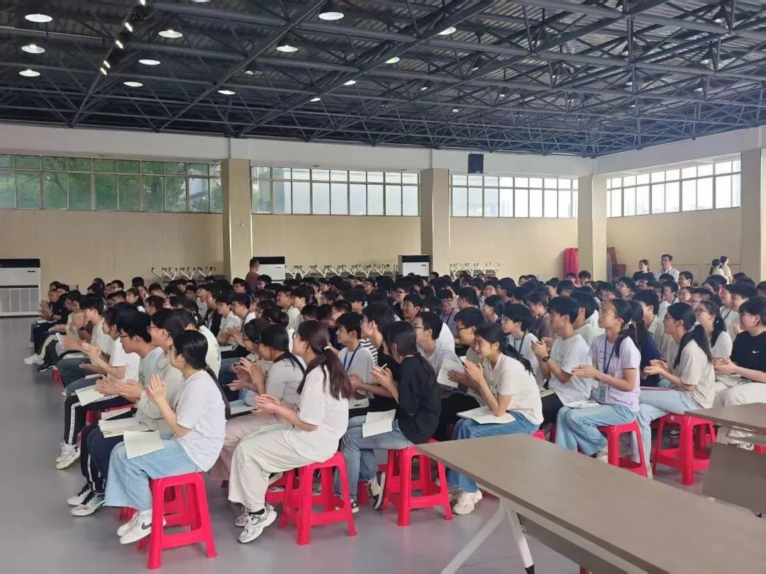 名师引航解文思,妙笔赋能赢中考|宜兴市阳光未来双语学校(凌霞校区)成功举办姚卫伟专家作文专题讲座 第30张
