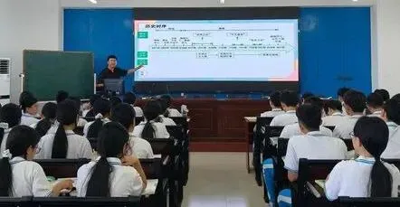 2026年屯昌县中考第一次模拟考试历史学科质量分析会顺利召开 第2张
