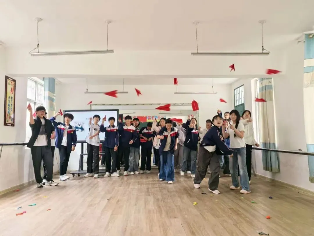 减压赋能,轻装上阵迎中考 ——汉滨区青少年活动中心走进石转九年制学校 第7张