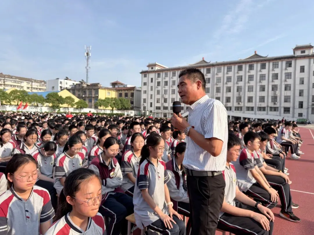 【中考冲刺】中考倒计时30天!文通中学这场报告会,点燃家校冲刺最强引擎! 第13张