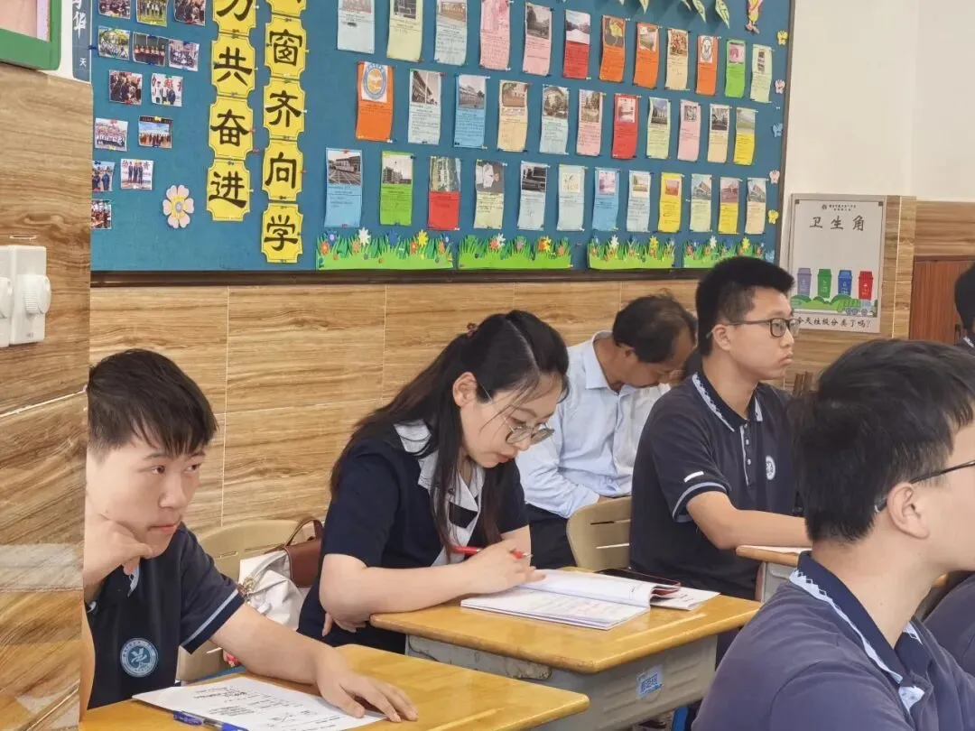 【红山快讯】聚焦中考精研课堂 校际携手聚力备考 第18张