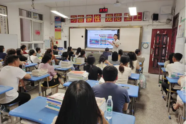 家校同心筑梦 护航中考征程—我校成功举办2026年春季九年级家长会暨校长接待日活动 第3张