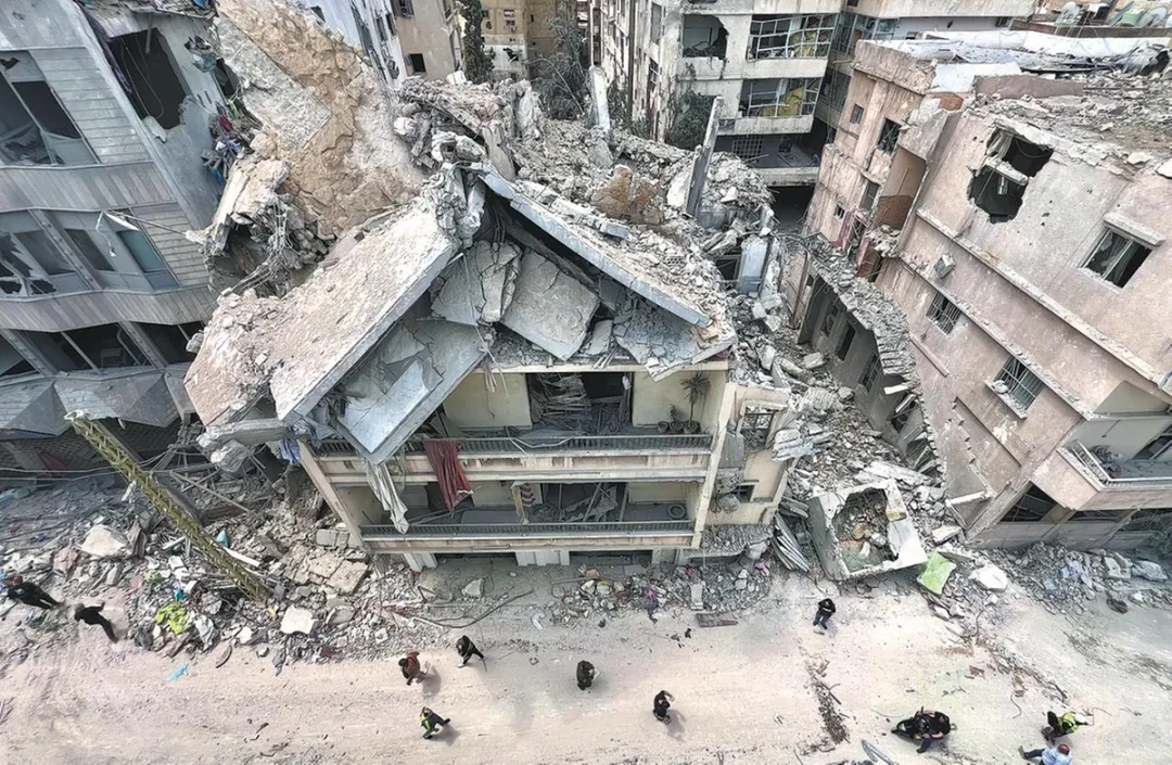 009 中考时文阅读-首字母压轴题-5.2级地震造成柳州三人死亡四人失踪 第9张