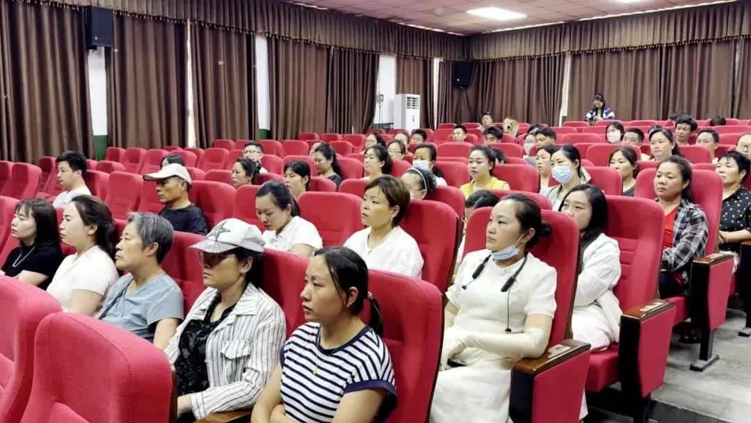 教育 | 家校同心聚力 冲刺决胜中考——商丘市三高初中部召开全体家长会暨九年级冲刺会 第4张