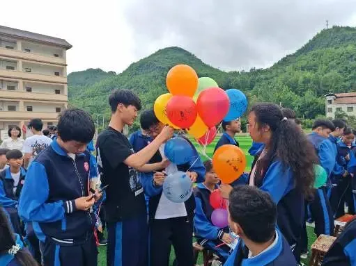 边阳中学2026年中考备战倒计时30天冲刺大会 第17张