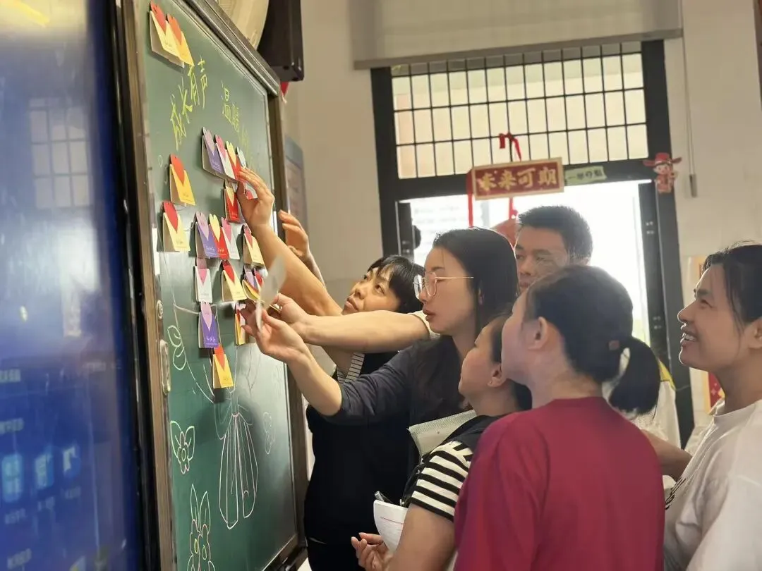 金戈铁马,决胜中考——厦门市滨城中学2025-2026学年第二学期九年级家长会 第13张 金戈铁马,决胜中考——厦门市滨城中学2025-2026学年第二学期九年级家长会 第13张