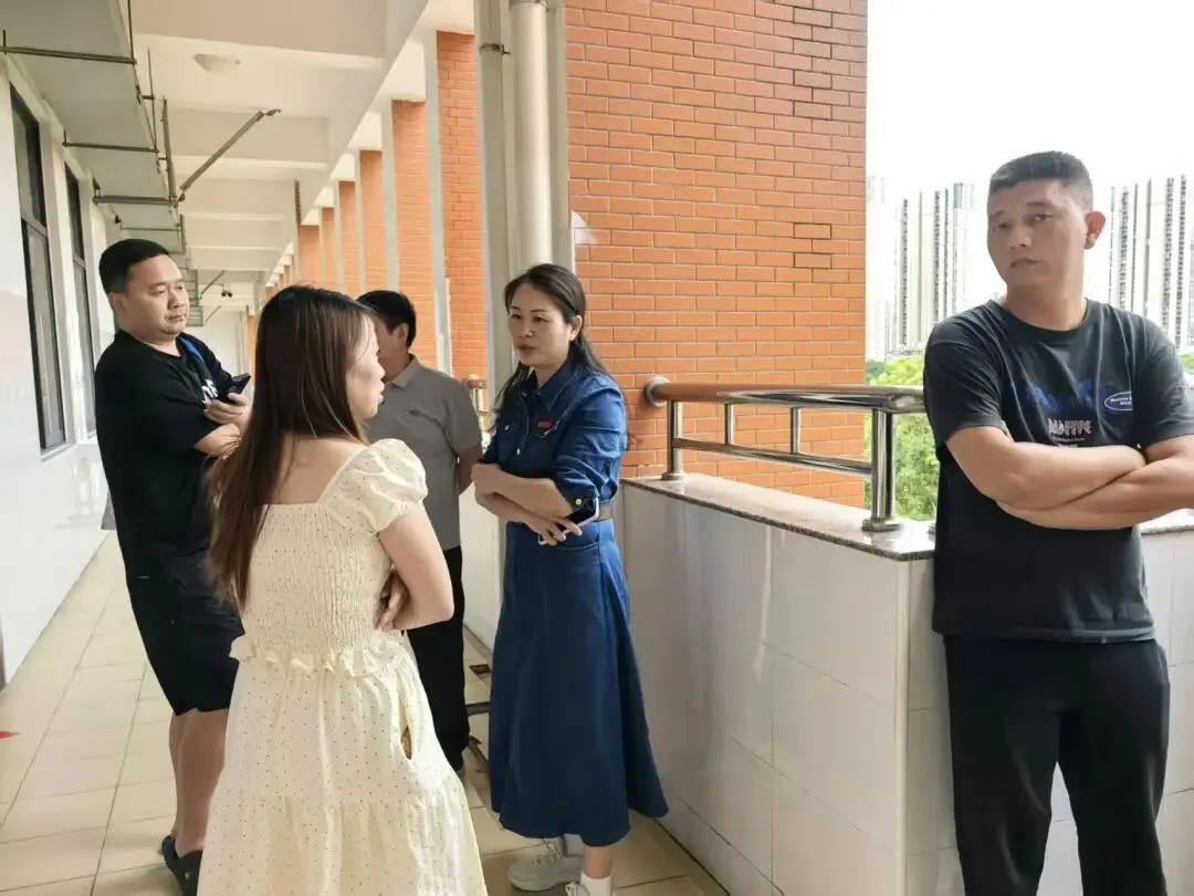 金戈铁马,决胜中考——厦门市滨城中学2025-2026学年第二学期九年级家长会 第18张 金戈铁马,决胜中考——厦门市滨城中学2025-2026学年第二学期九年级家长会 第18张