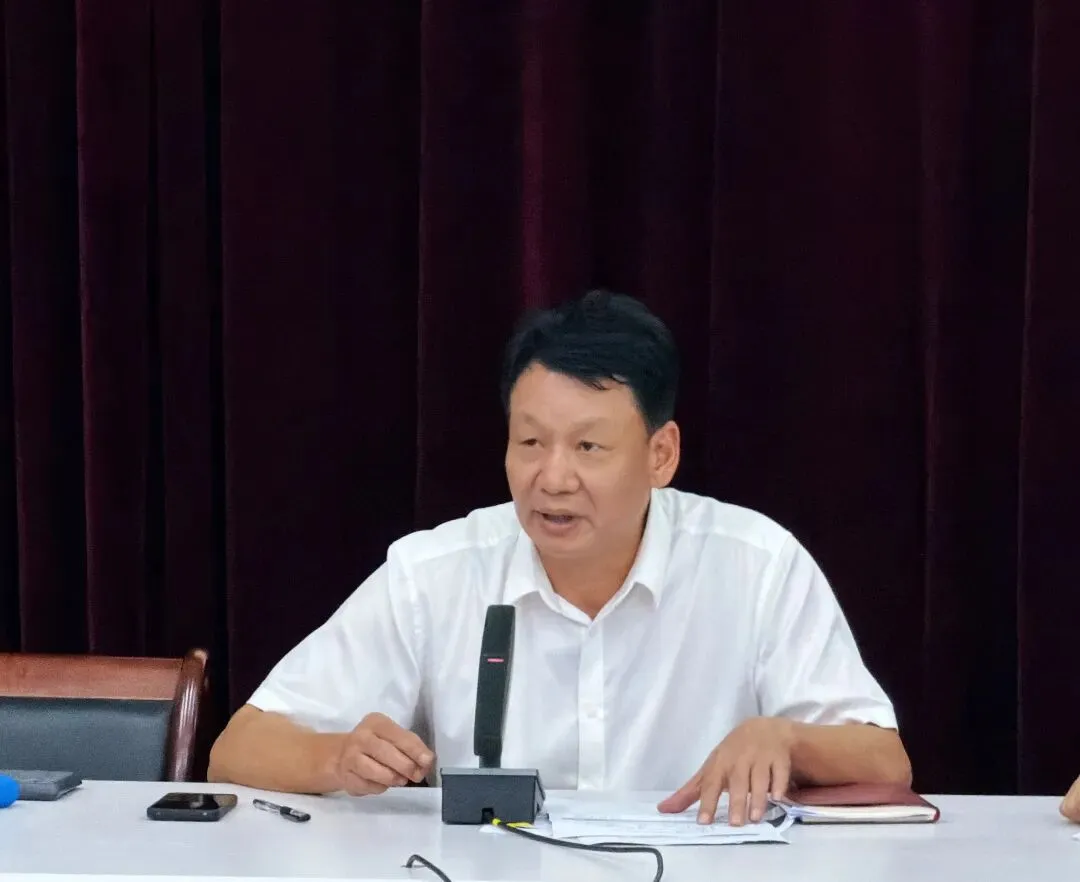 凿壁借光燃斗志,乌鸦喝水赢中考——福清滨江中学毕业班亲子同堂会圆满举行 第17张 凿壁借光燃斗志,乌鸦喝水赢中考——福清滨江中学毕业班亲子同堂会圆满举行 第17张