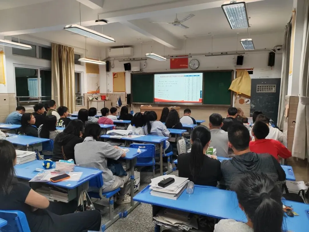 凿壁借光燃斗志,乌鸦喝水赢中考——福清滨江中学毕业班亲子同堂会圆满举行 第22张 凿壁借光燃斗志,乌鸦喝水赢中考——福清滨江中学毕业班亲子同堂会圆满举行 第22张
