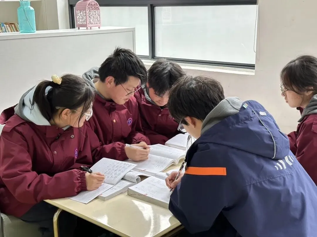 低进高出,逆势上扬,这所民办普高让中考400多分的学生也能圆梦本科! 第27张