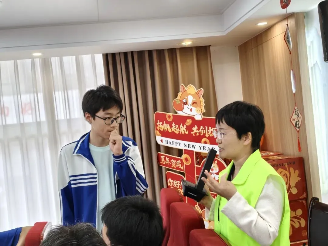 科学减压,助力中考——“新老师”阳光成长心理健康教育走进新乡市第二十中学 第14张