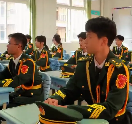 中考重磅|感谢陈长城主任推荐!佛山唯一军警士升学班,硬核出路抢先看 第6张 中考重磅|感谢陈长城主任推荐!佛山唯一军警士升学班,硬核出路抢先看 第6张