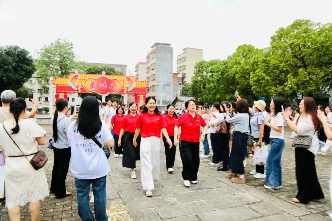 砺剑冲刺迎中考 逐梦百年耀芳华——从化中学2026届初三中考冲刺誓师大会圆满举行 第59张
