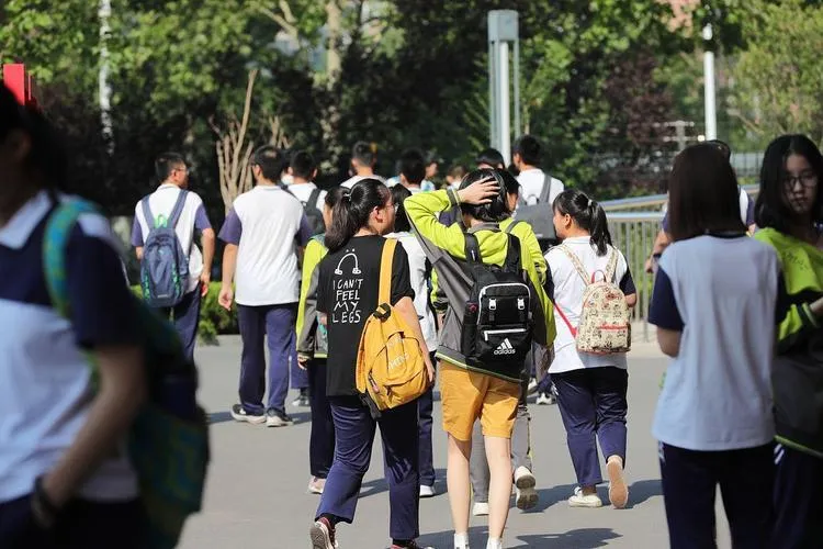 中考后最大的分水岭:住宿与走读,选错可能耽误孩子三年! 第4张