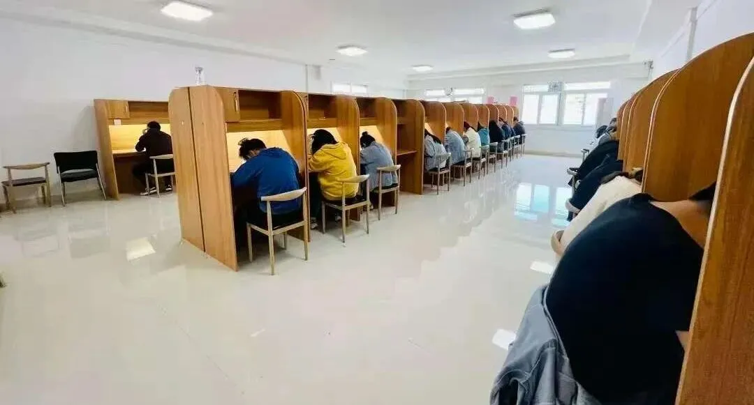 中高考全托集训】2026届中考全托集训~圆梦高中,从此开始~ 第11张 中高考全托集训】2026届中考全托集训~圆梦高中,从此开始~ 第11张