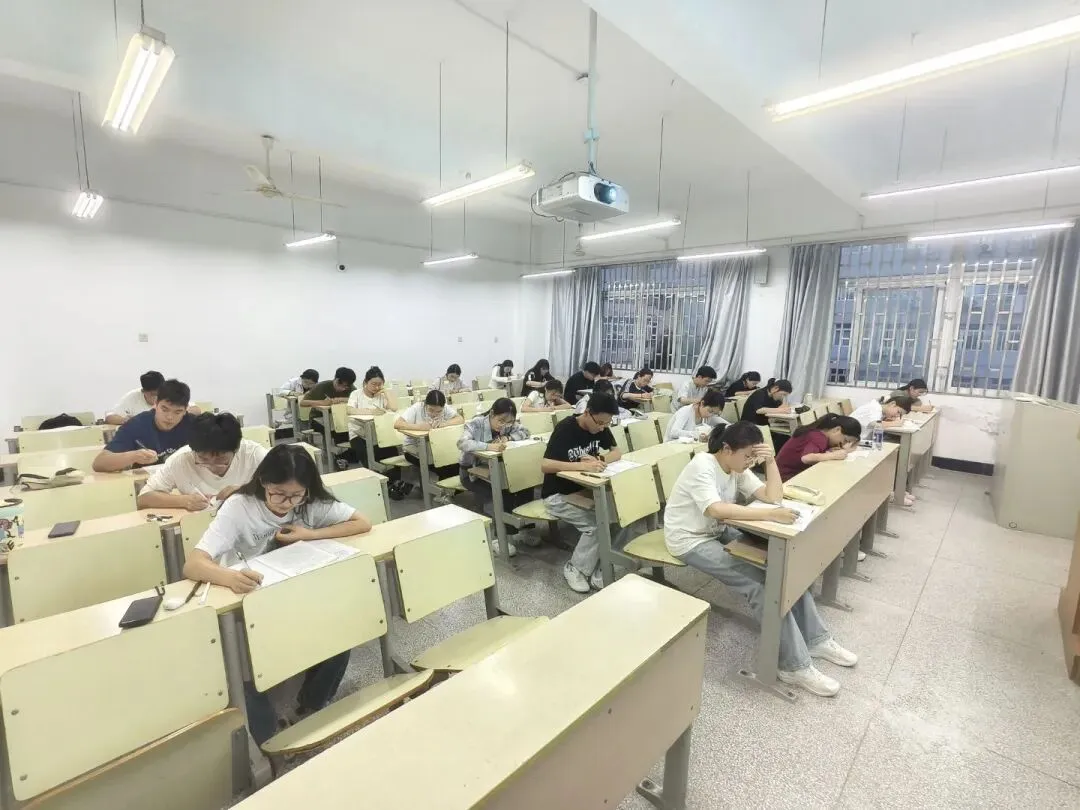 我为同学做实事 | 四六级模拟考试圆满收官! 第19张
