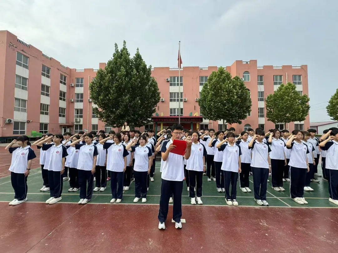 【校园新闻】凝心聚力战中考,逐梦扬帆创辉煌——创新学校为初三学子鼓励加油 第9张