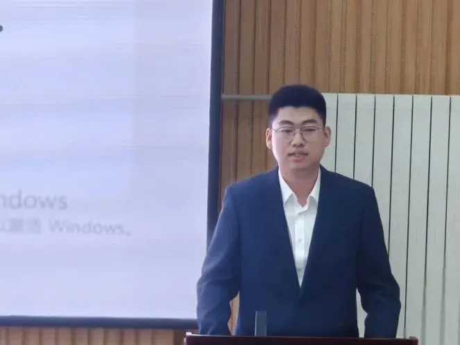 研思高考真题 赋能专业成长|我校青年教师“青蓝坊”高考试题研析主题教研活动 第10张