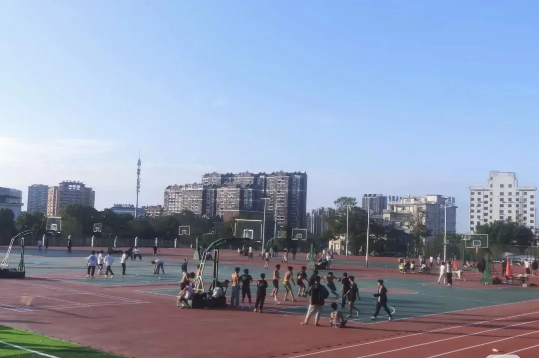 致江西鹰潭初三学子:中考各有归途,人生皆有璀璨 第5张 致江西鹰潭初三学子:中考各有归途,人生皆有璀璨 第5张