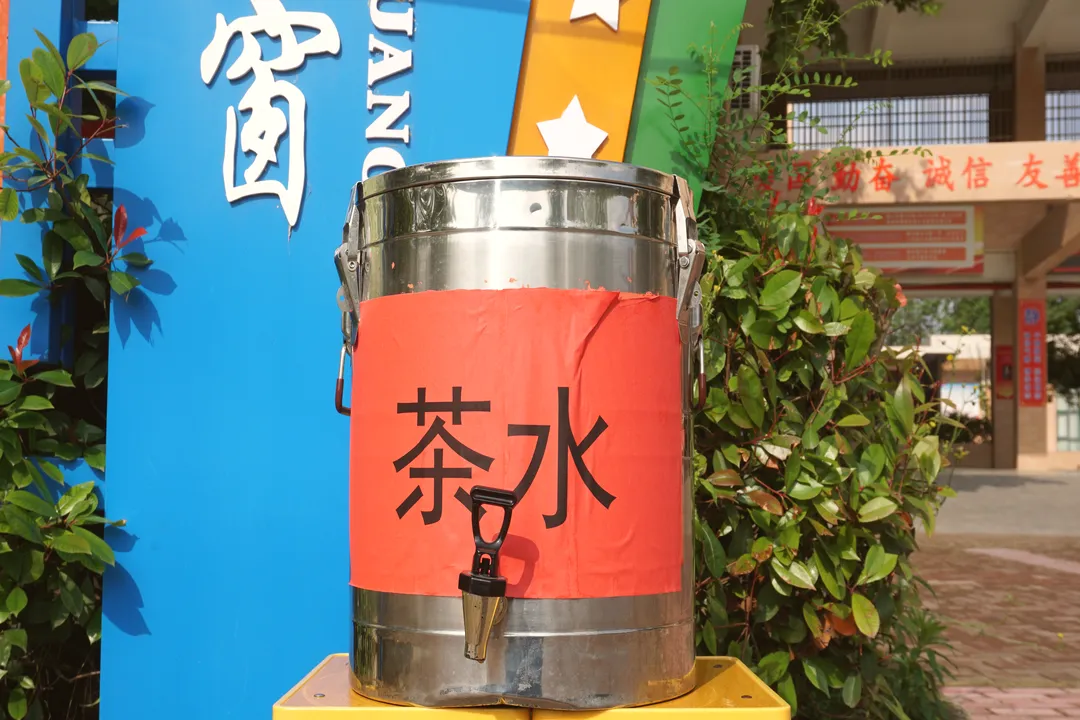 镇平县2026年春期九年级模拟考试在镇平一高顺利开考 第6张 镇平县2026年春期九年级模拟考试在镇平一高顺利开考 第6张