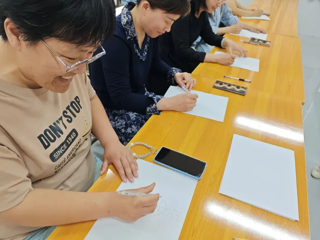 “岳爱暖心·护航中考校园行”活动走进黄前镇、房村镇 第6张 “岳爱暖心·护航中考校园行”活动走进黄前镇、房村镇 第6张