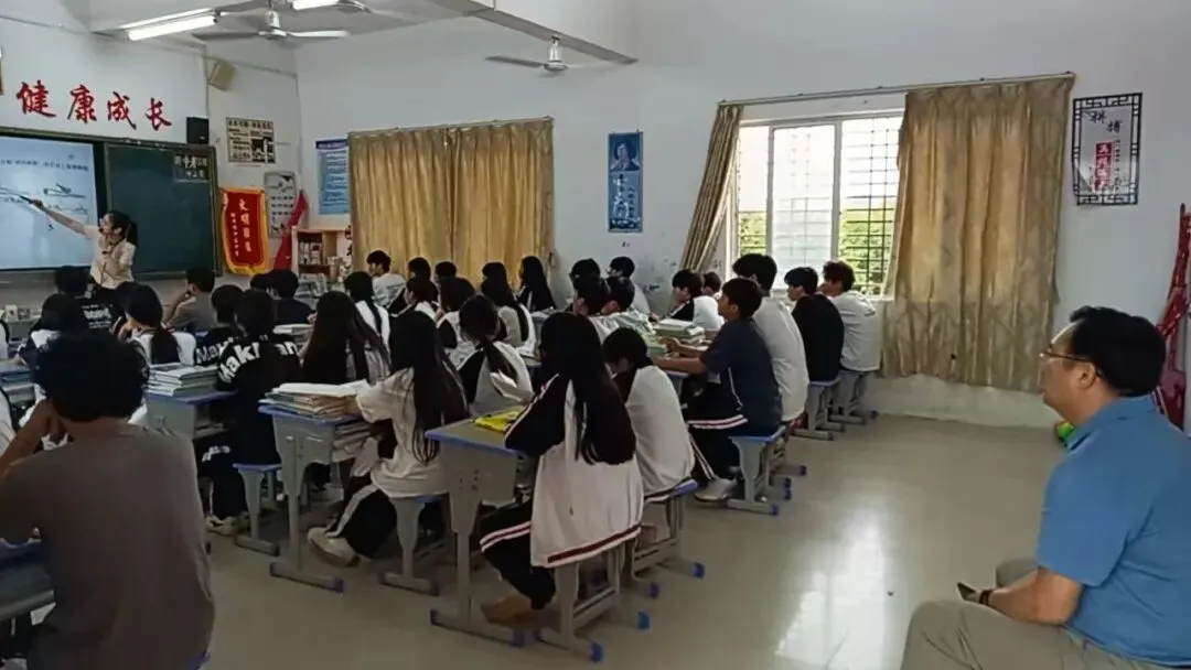 精准视导明方向 凝心聚力备中考——陆丰甲东中学迎中考备考专项视导 第10张