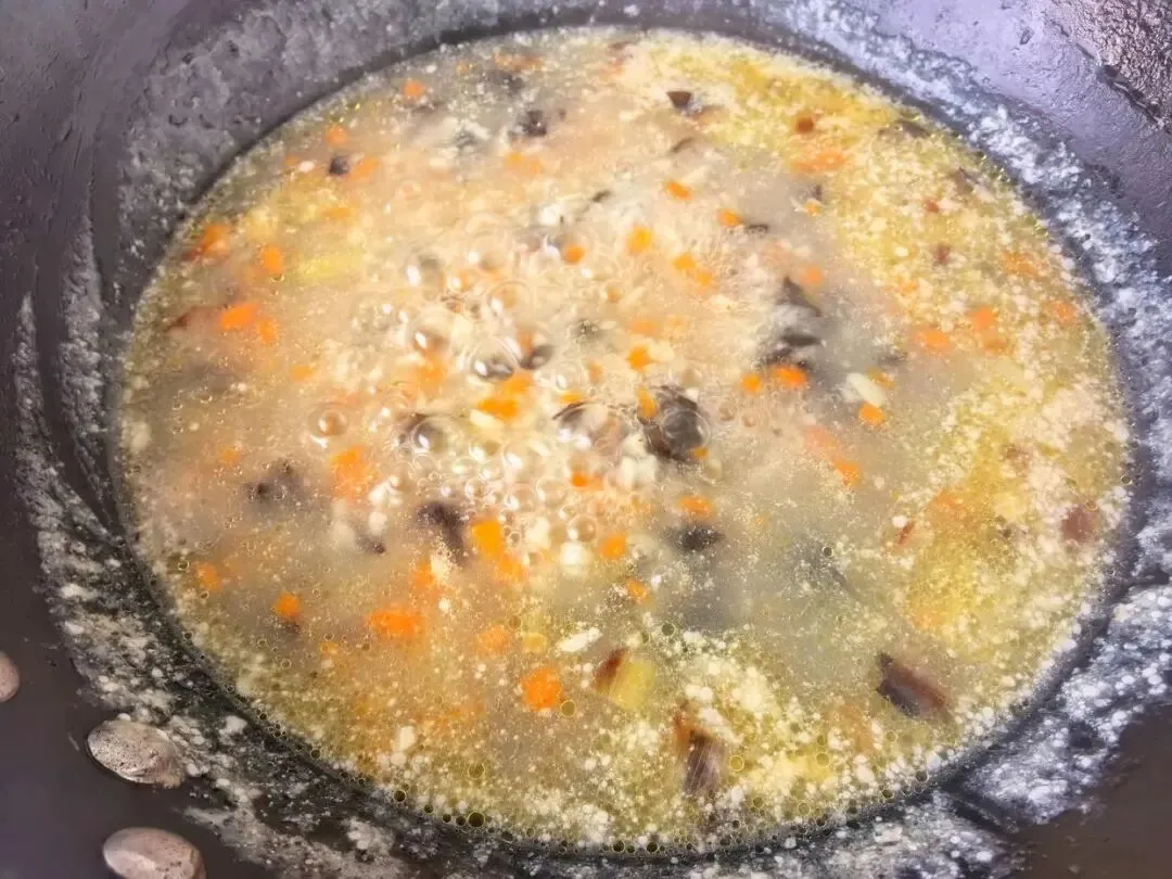 中考倒计时!初三儿子早餐不费妈,山药虾仁时蔬汤,清淡饮食助力 第7张