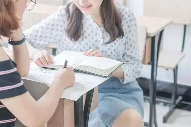 中考成绩不够,该如何选择学校呢?有医学类公办中专可以上吗? 第4张